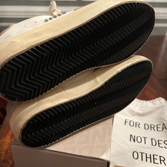 Golden Goose Super Stars- Size 39. Used, like new - Picture 2 of 4